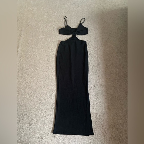 Black Cut out Maxi Dress Size Medium - Picture 9 of 9
